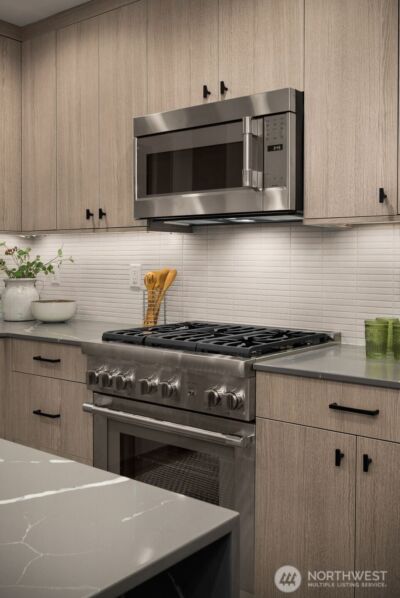 809 W Armour Street , Seattle, WA 98119 - Photo 14