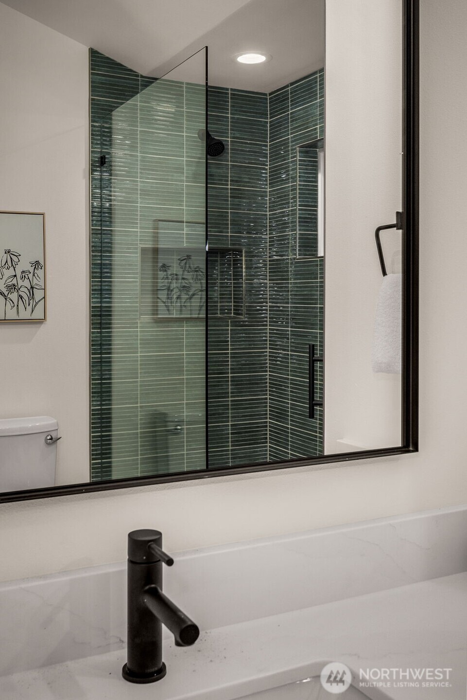 809 W Armour Street , Seattle, WA 98119