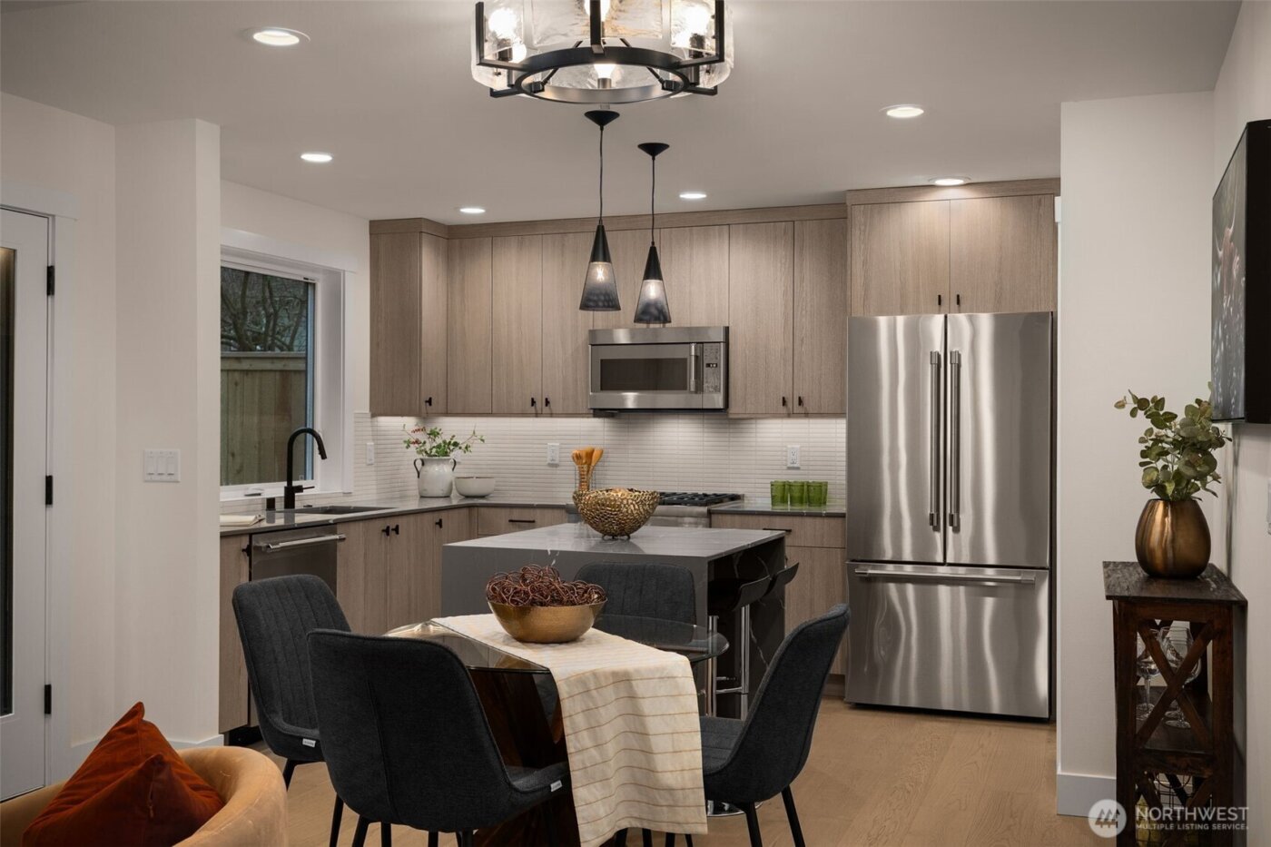 809 W Armour Street , Seattle, WA 98119