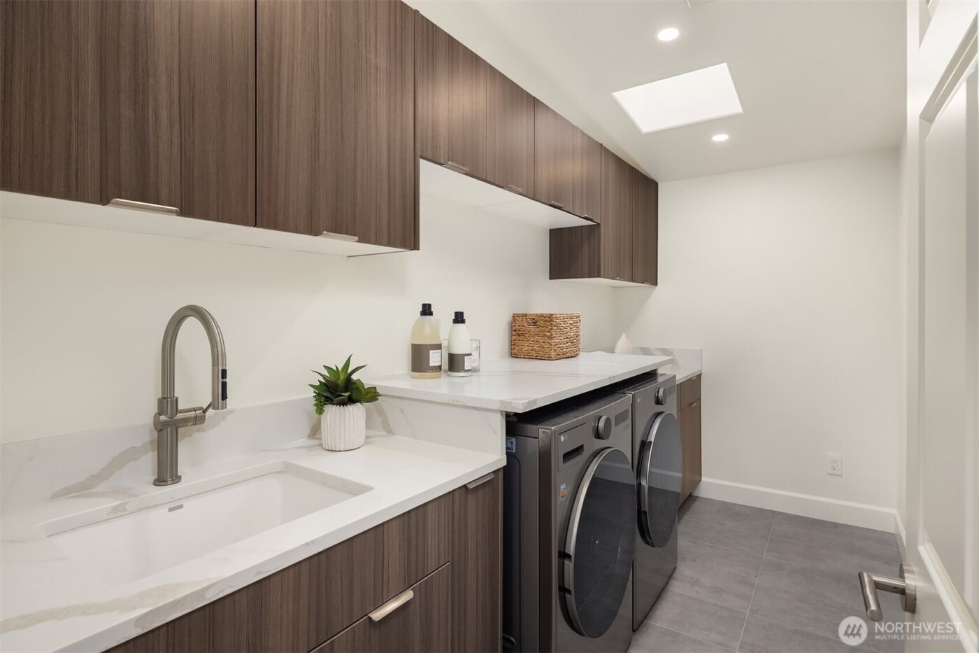 3437 NW 56th Street , Seattle, WA 98107