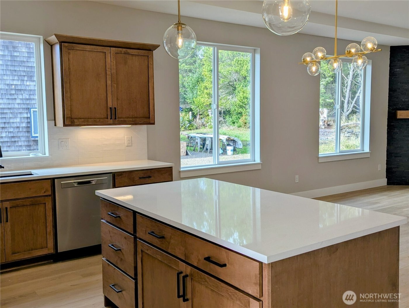 807 NE 357th Street , Ocean Park, WA 98640