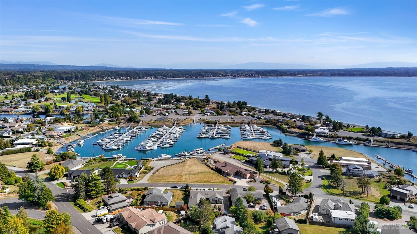 8190 Skagit Way , Blaine, WA 98230