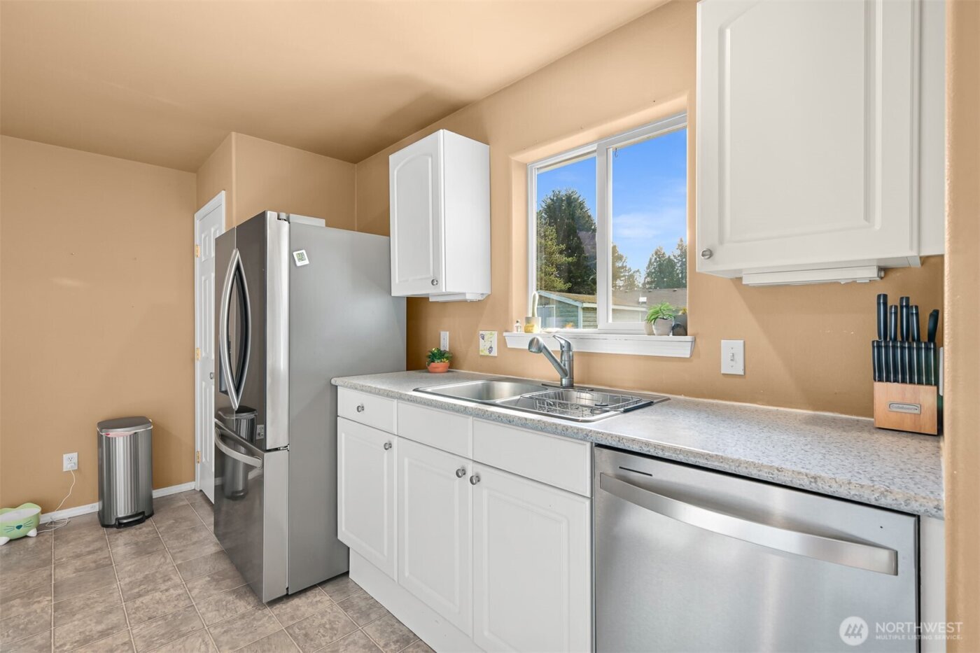 8190 Skagit Way , Blaine, WA 98230