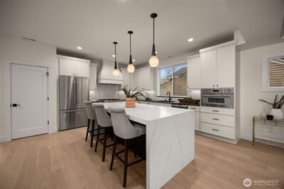 807 W Armour Street , Seattle, WA 98119 - Photo 12