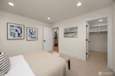 807 W Armour Street , Seattle, WA 98119 - Photo 31