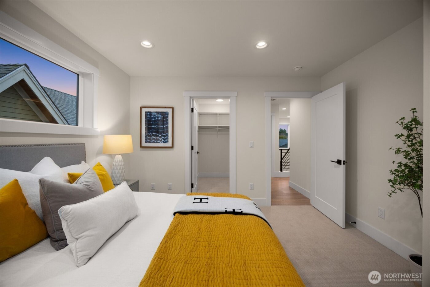 807 W Armour Street , Seattle, WA 98119