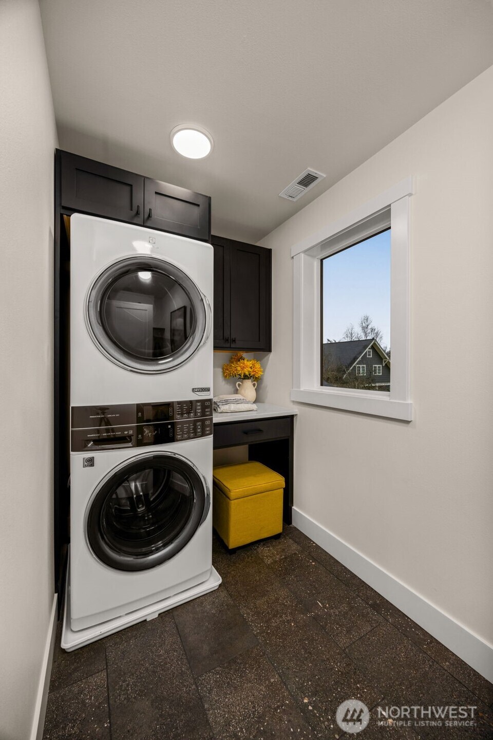 807 W Armour Street , Seattle, WA 98119