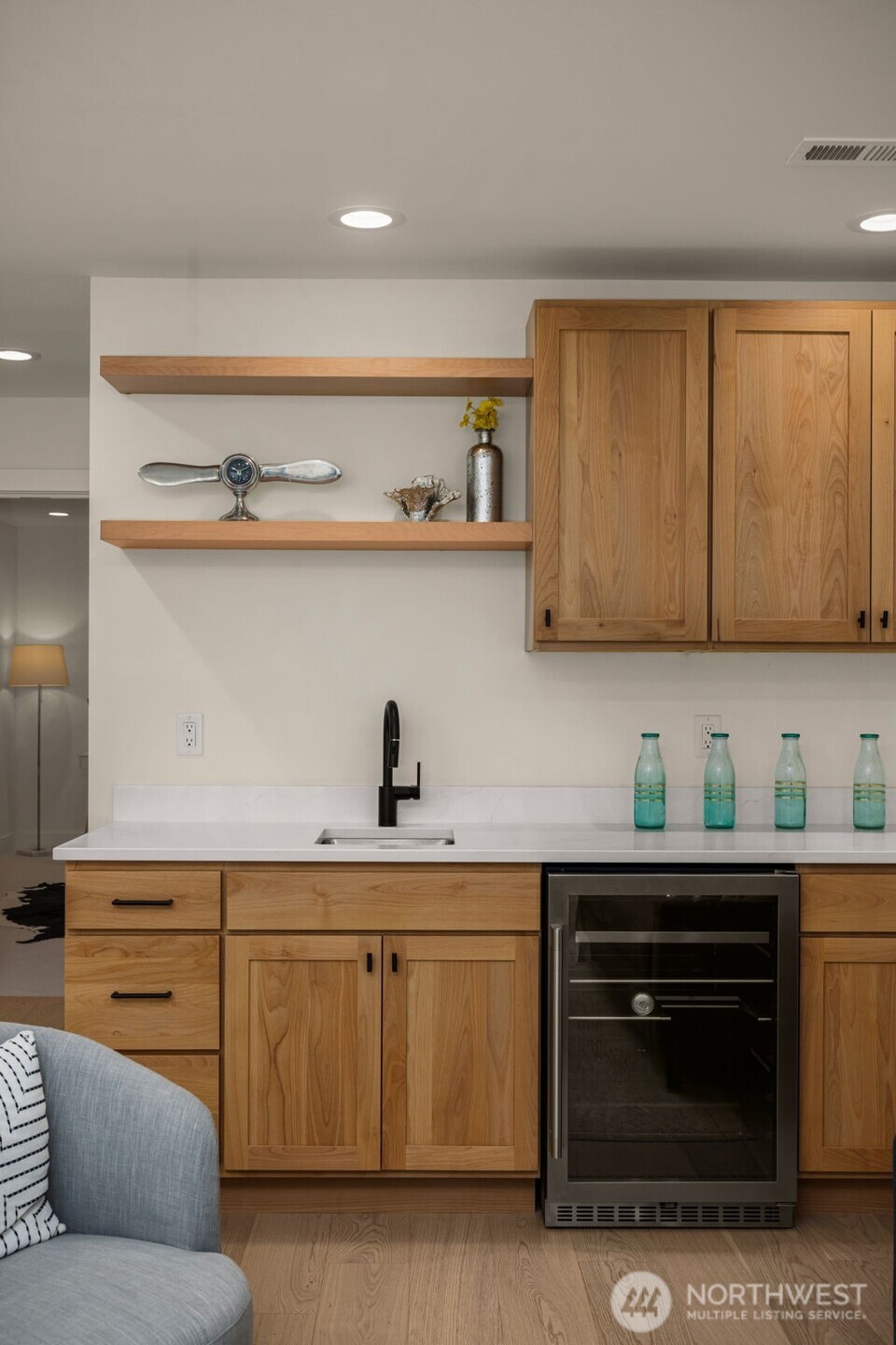 807 W Armour Street , Seattle, WA 98119