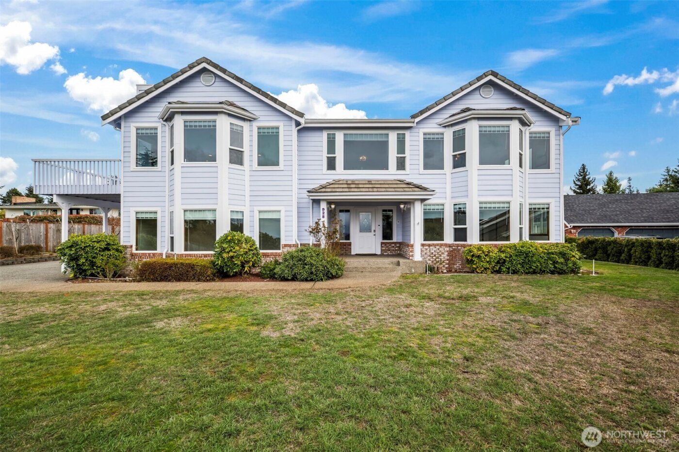 928 N Heatherwood W, Tacoma, WA 98406