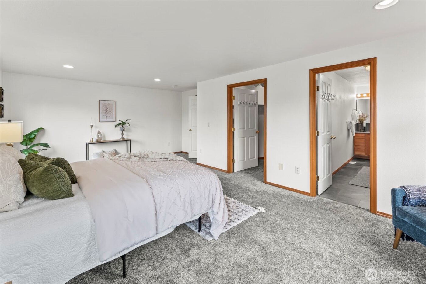 928 N Heatherwood W, Tacoma, WA 98406