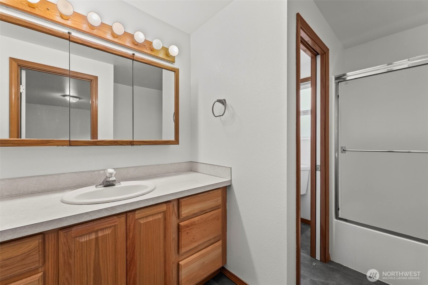 928 N Heatherwood W, Tacoma, WA 98406