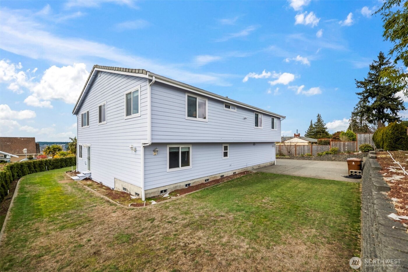 928 N Heatherwood W, Tacoma, WA 98406