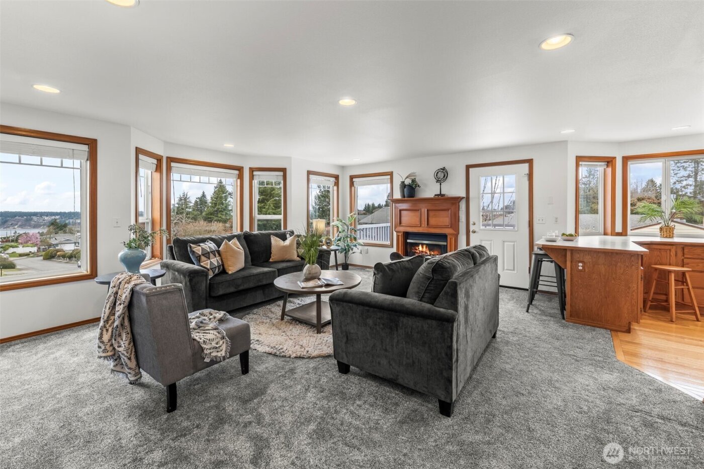 928 N Heatherwood W, Tacoma, WA 98406