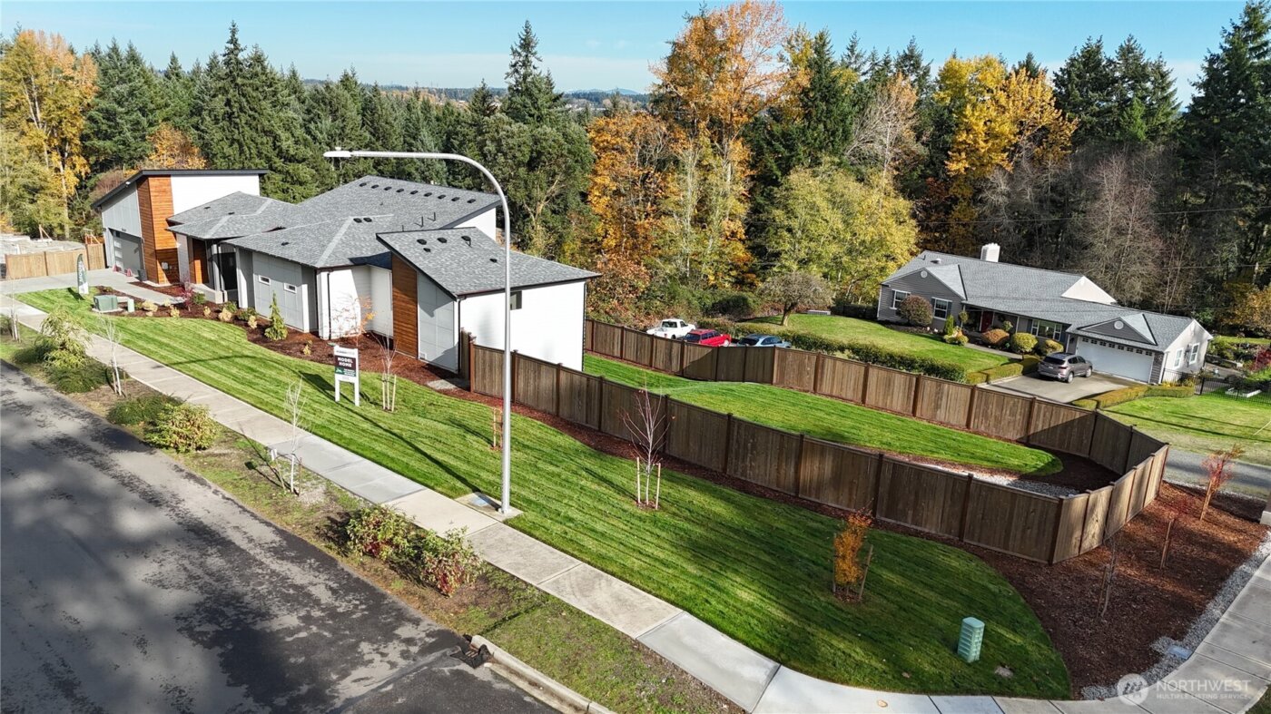 36520 SW 3rd Avenue #1, Federal Way, WA 98023