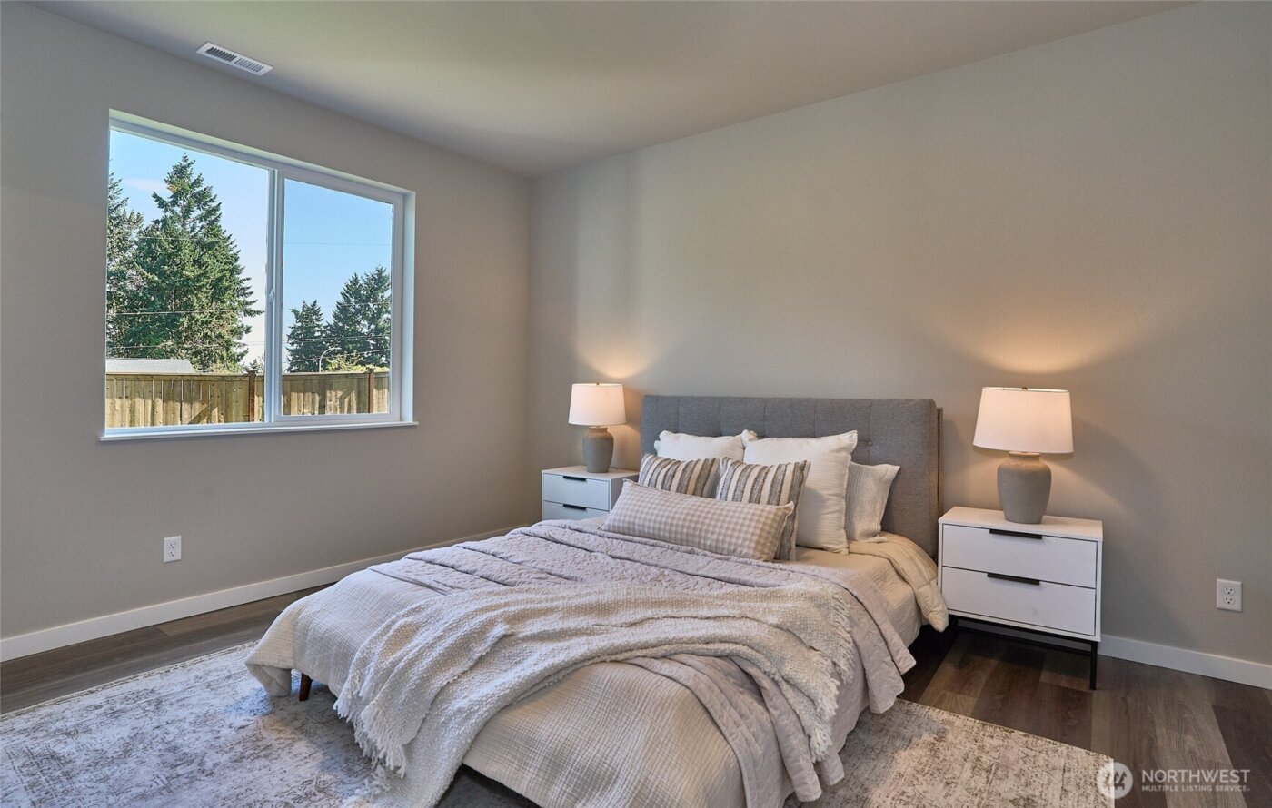 36520 SW 3rd Avenue #1, Federal Way, WA 98023