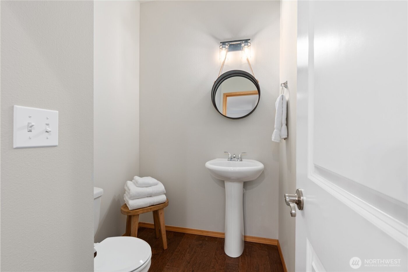 8225 1st Place SE, Lake Stevens, WA 98258