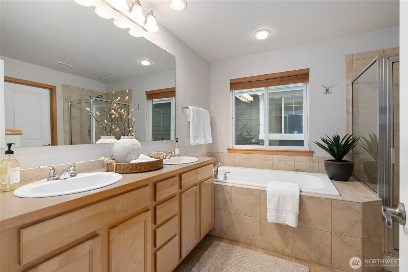 8225 1st Place SE, Lake Stevens, WA 98258