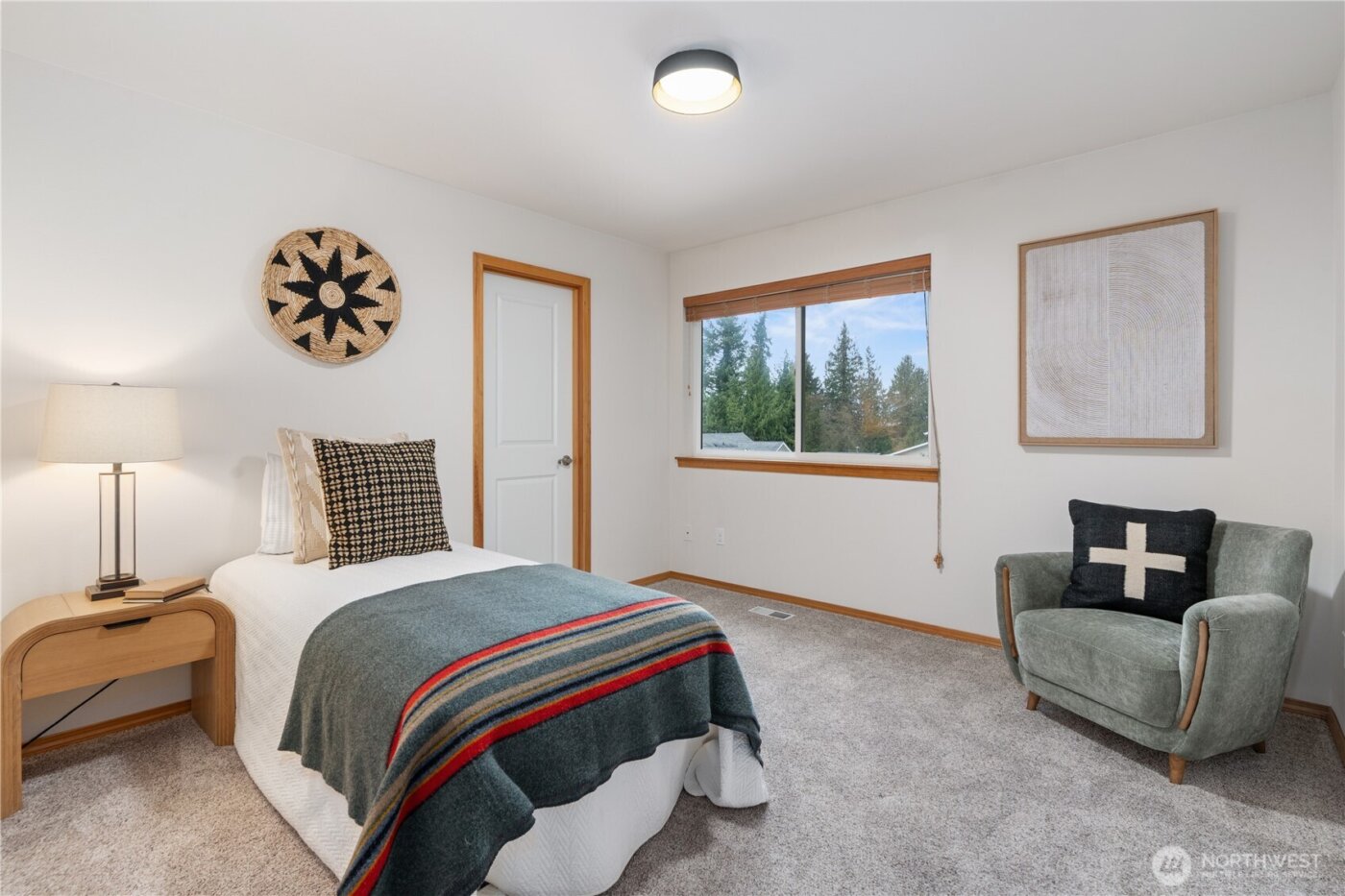 8225 1st Place SE, Lake Stevens, WA 98258