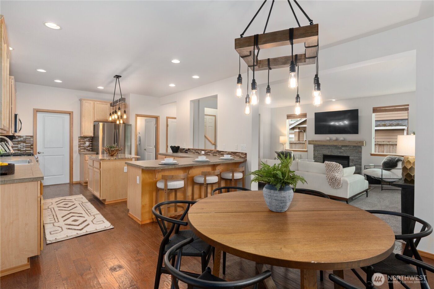 8225 1st Place SE, Lake Stevens, WA 98258