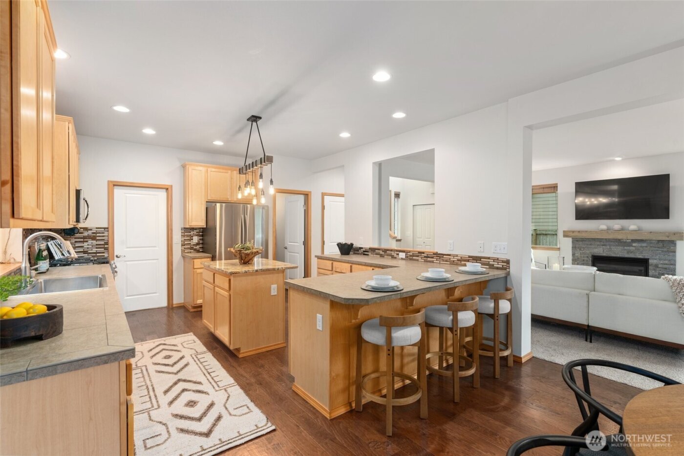 8225 1st Place SE, Lake Stevens, WA 98258