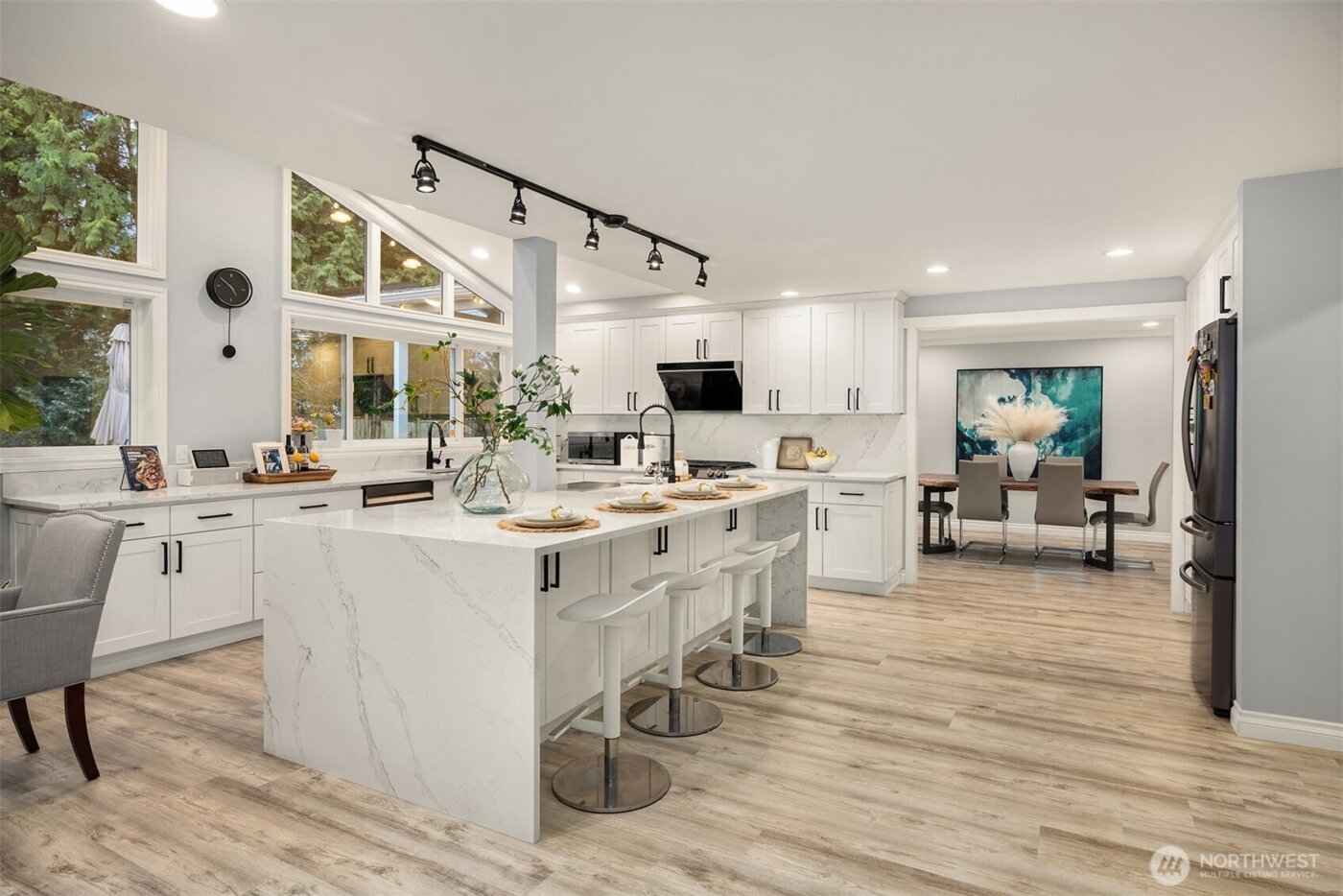 2516 Medina Circle , Medina, WA 98039