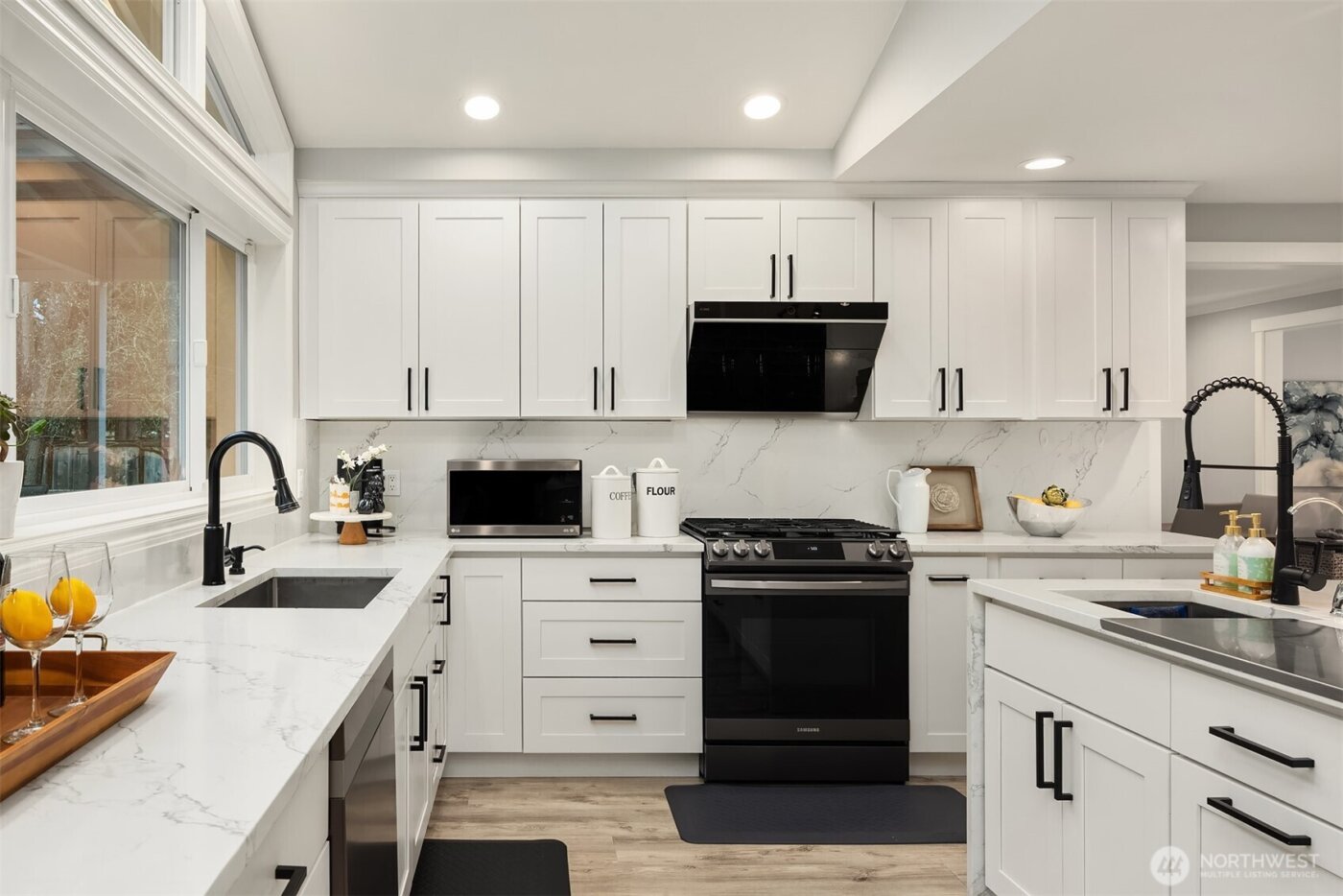 2516 Medina Circle , Medina, WA 98039