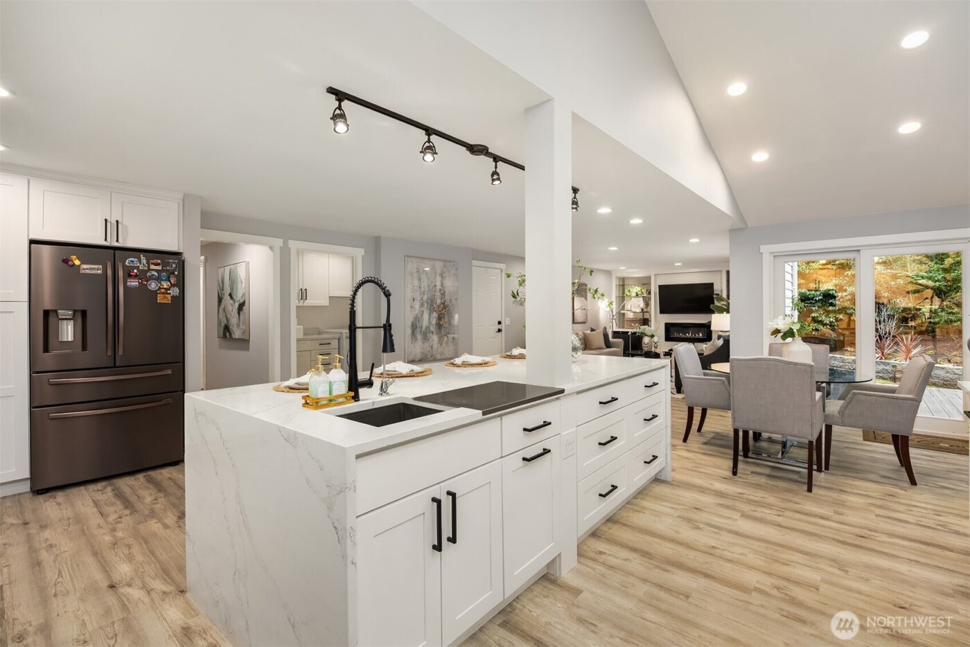 2516 Medina Circle , Medina, WA 98039