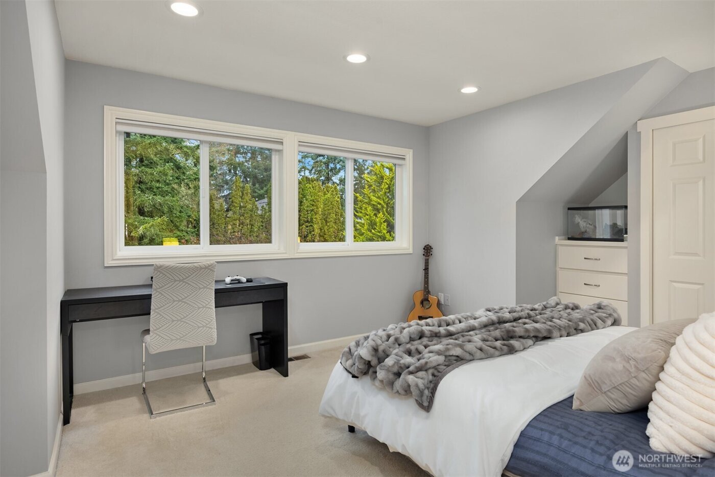 2516 Medina Circle , Medina, WA 98039