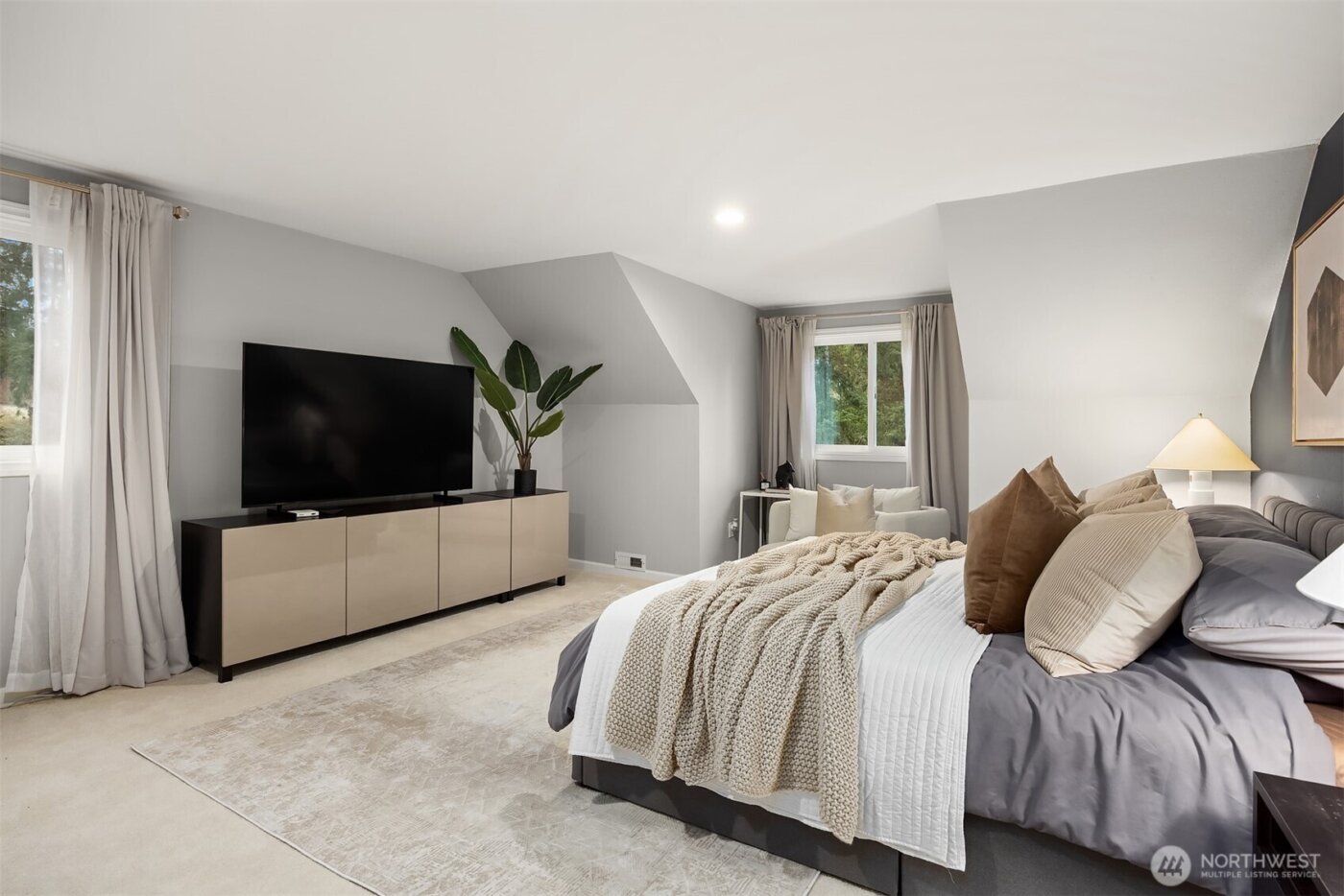 2516 Medina Circle , Medina, WA 98039