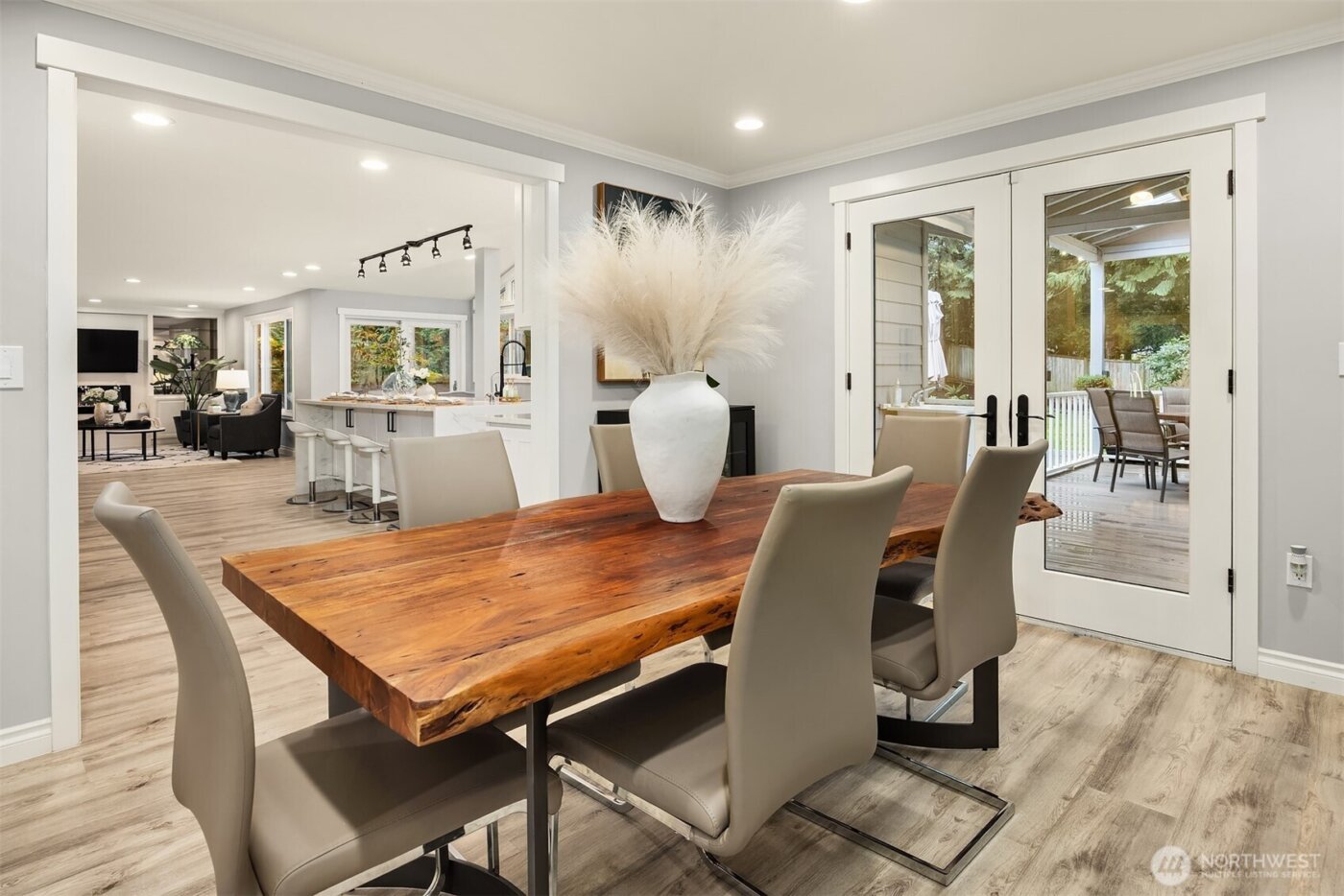 2516 Medina Circle , Medina, WA 98039