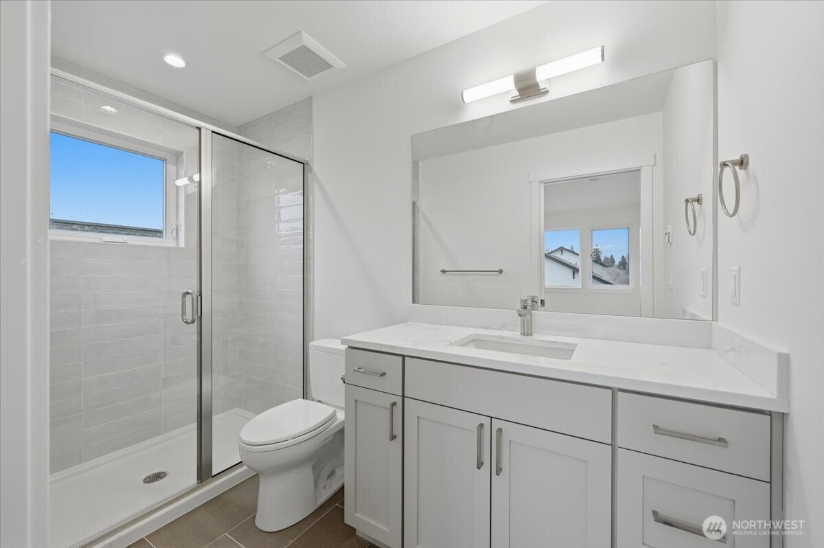 7320 11th Avenue NE, Seattle, WA 98115