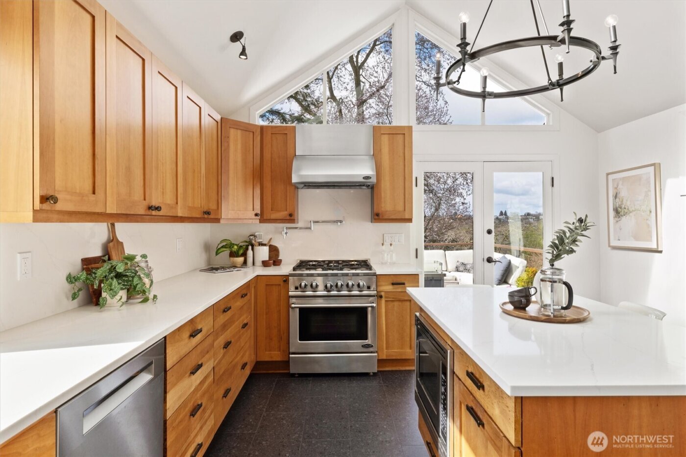 2419 28th Avenue W, Seattle, WA 98199