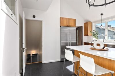 2419 28th Avenue W, Seattle, WA 98199 - Photo 15