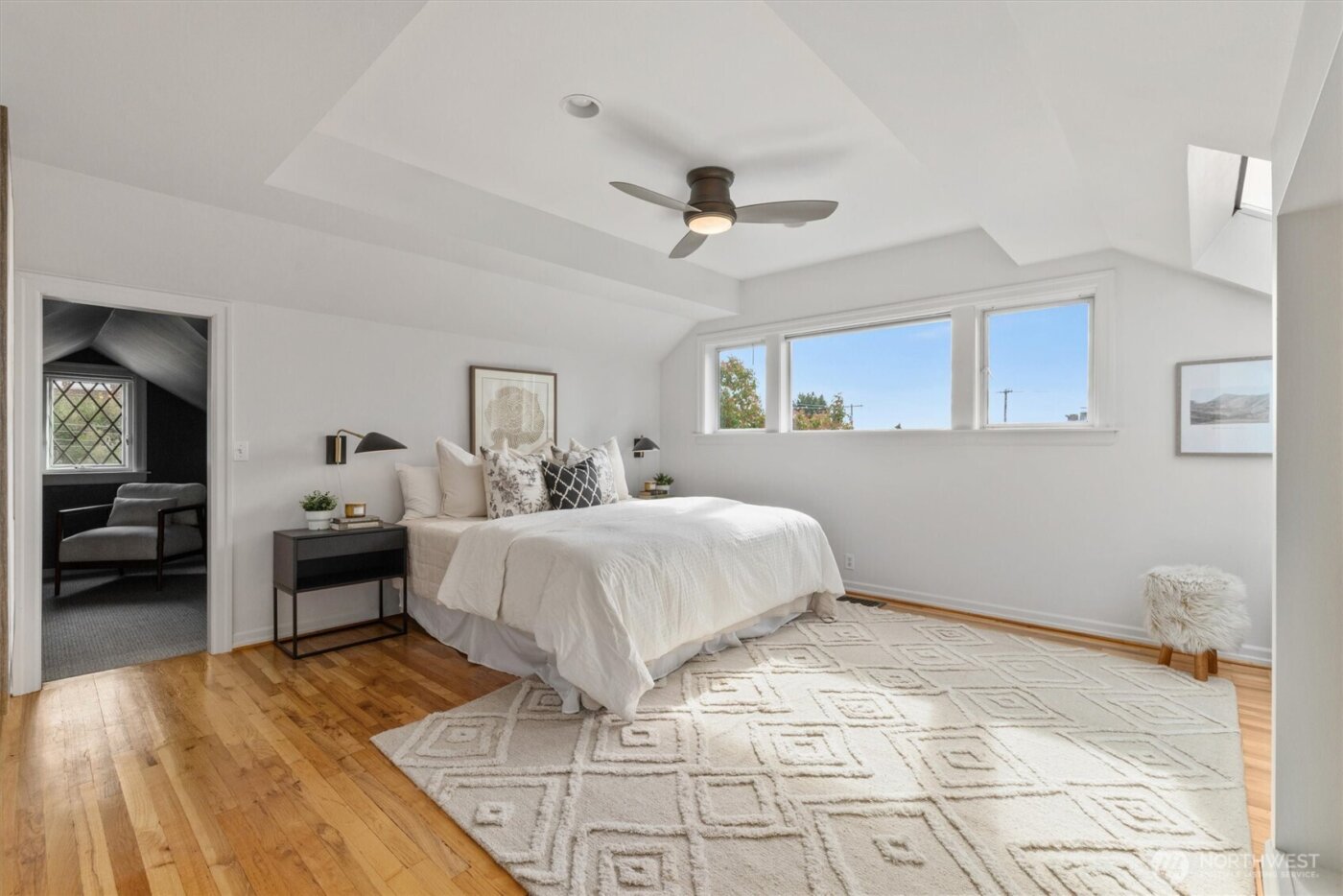 2419 28th Avenue W, Seattle, WA 98199