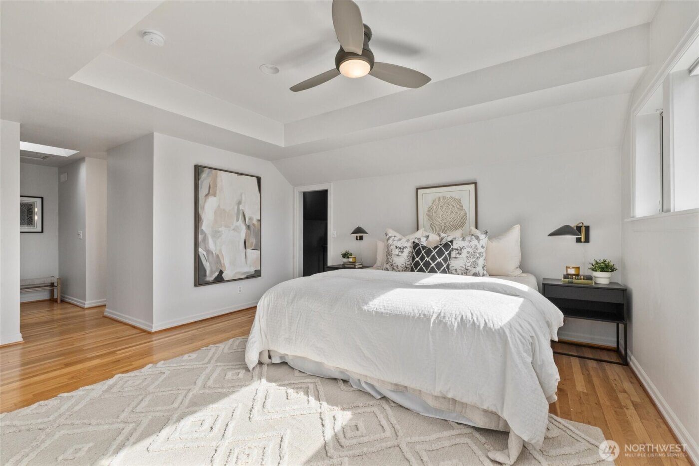 2419 28th Avenue W, Seattle, WA 98199