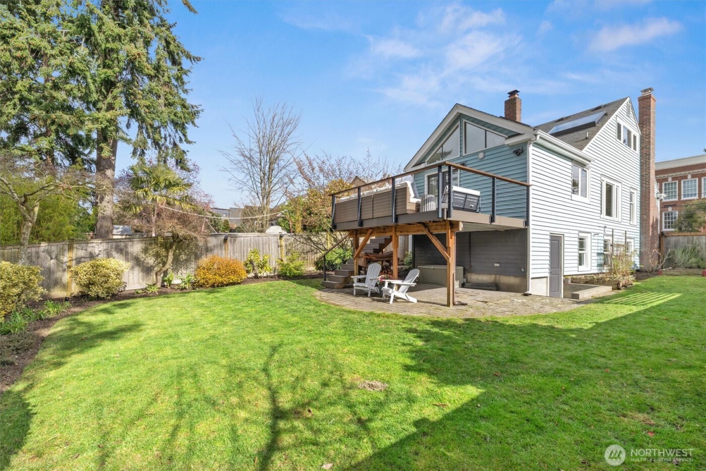 2419 28th Avenue W, Seattle, WA 98199