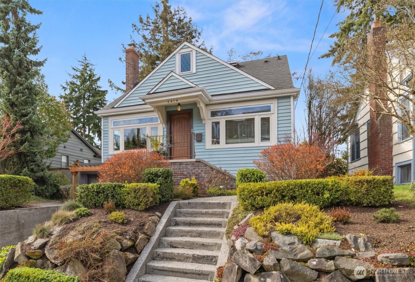 2419 28th Avenue W, Seattle, WA 98199