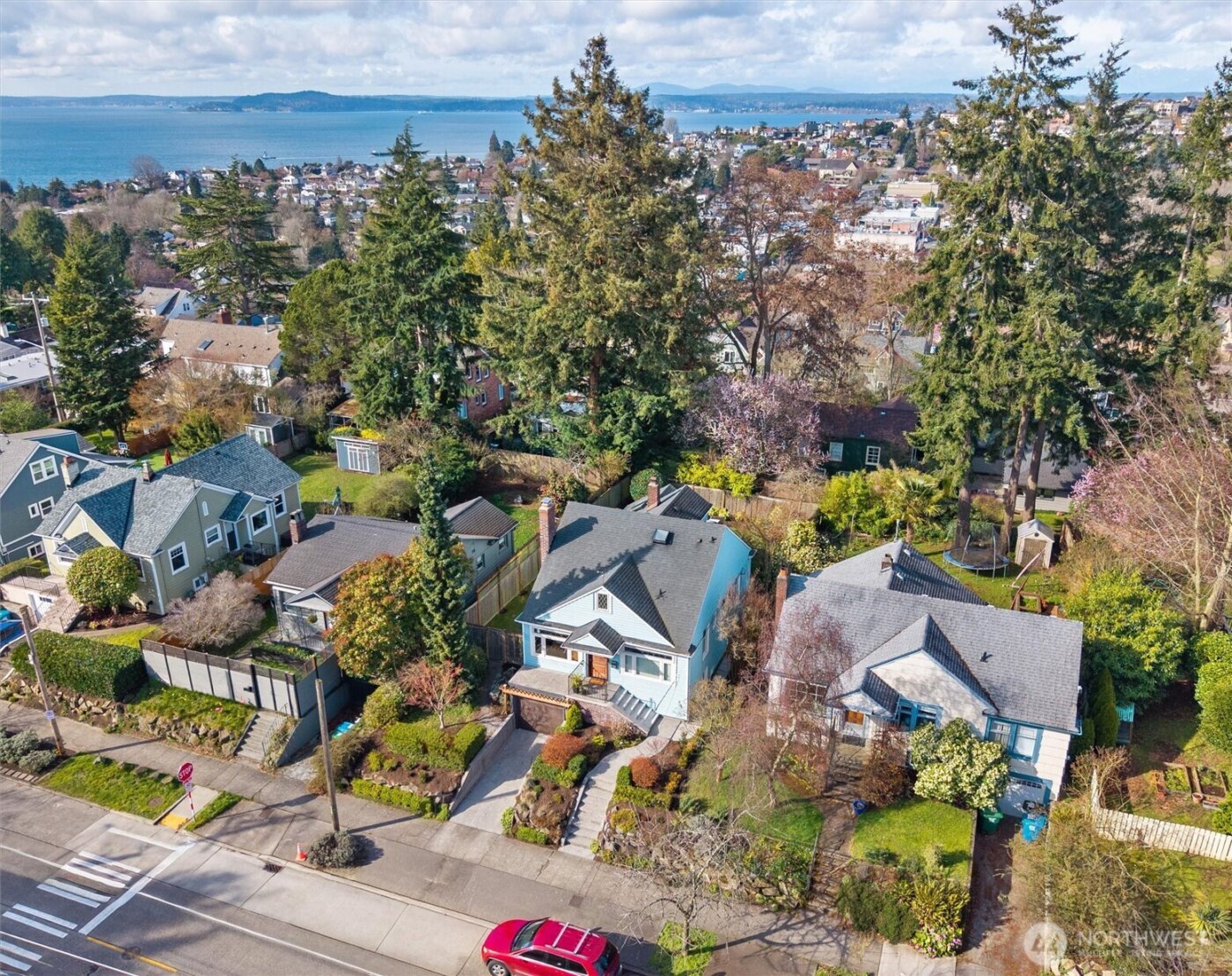 2419 28th Avenue W, Seattle, WA 98199