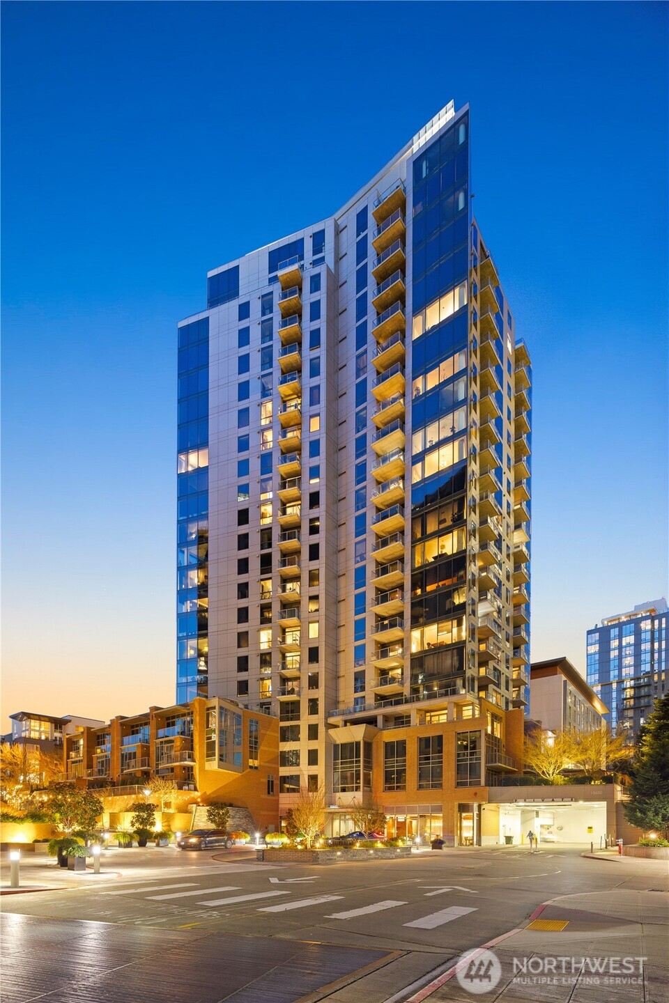 10650 NE 9th Place #2427, Bellevue, WA 98004