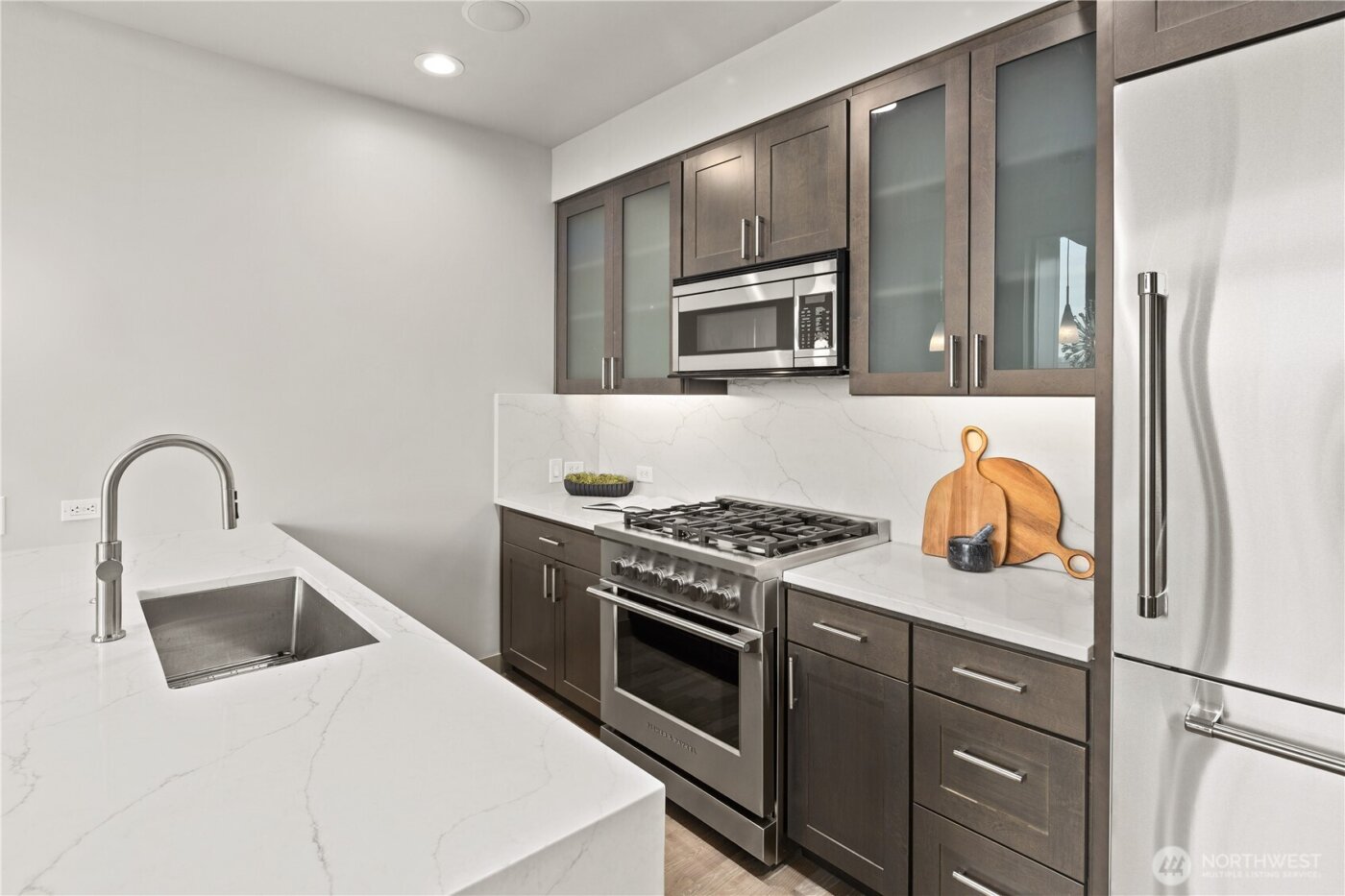 10650 NE 9th Place #2427, Bellevue, WA 98004