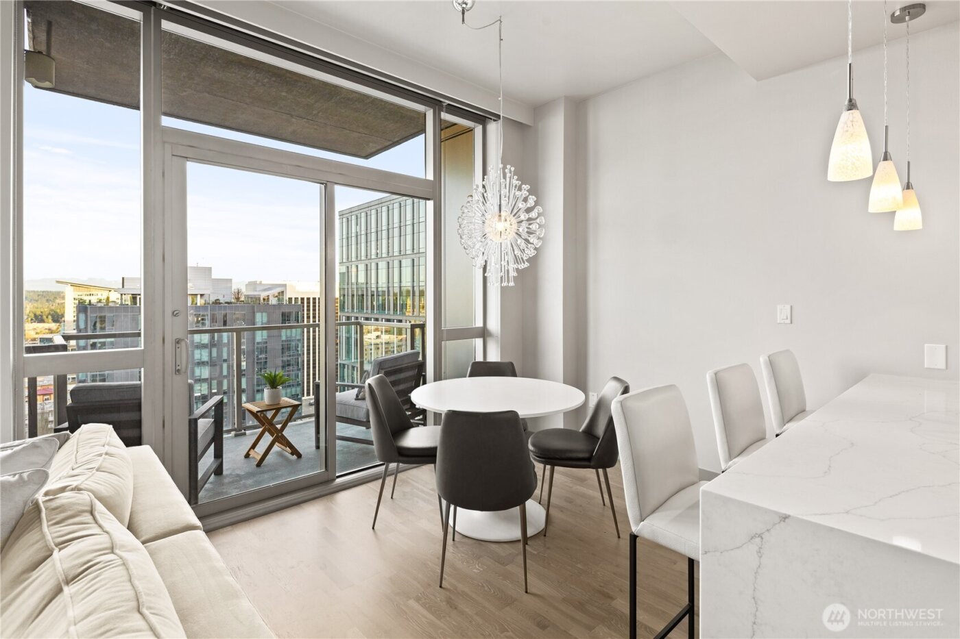 10650 NE 9th Place #2427, Bellevue, WA 98004