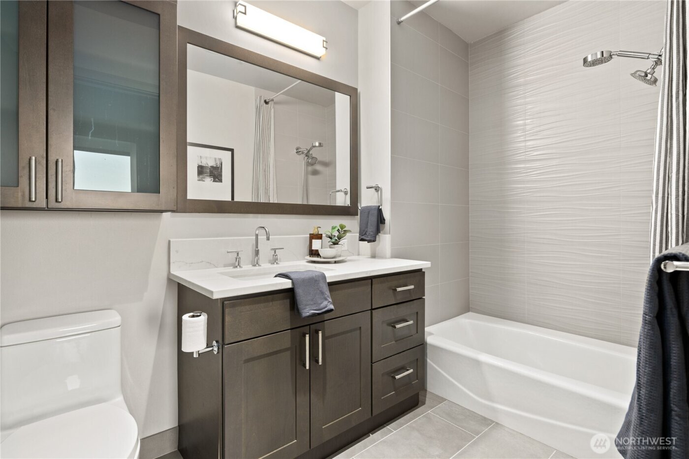 10650 NE 9th Place #2427, Bellevue, WA 98004