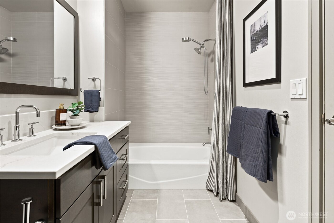 10650 NE 9th Place #2427, Bellevue, WA 98004