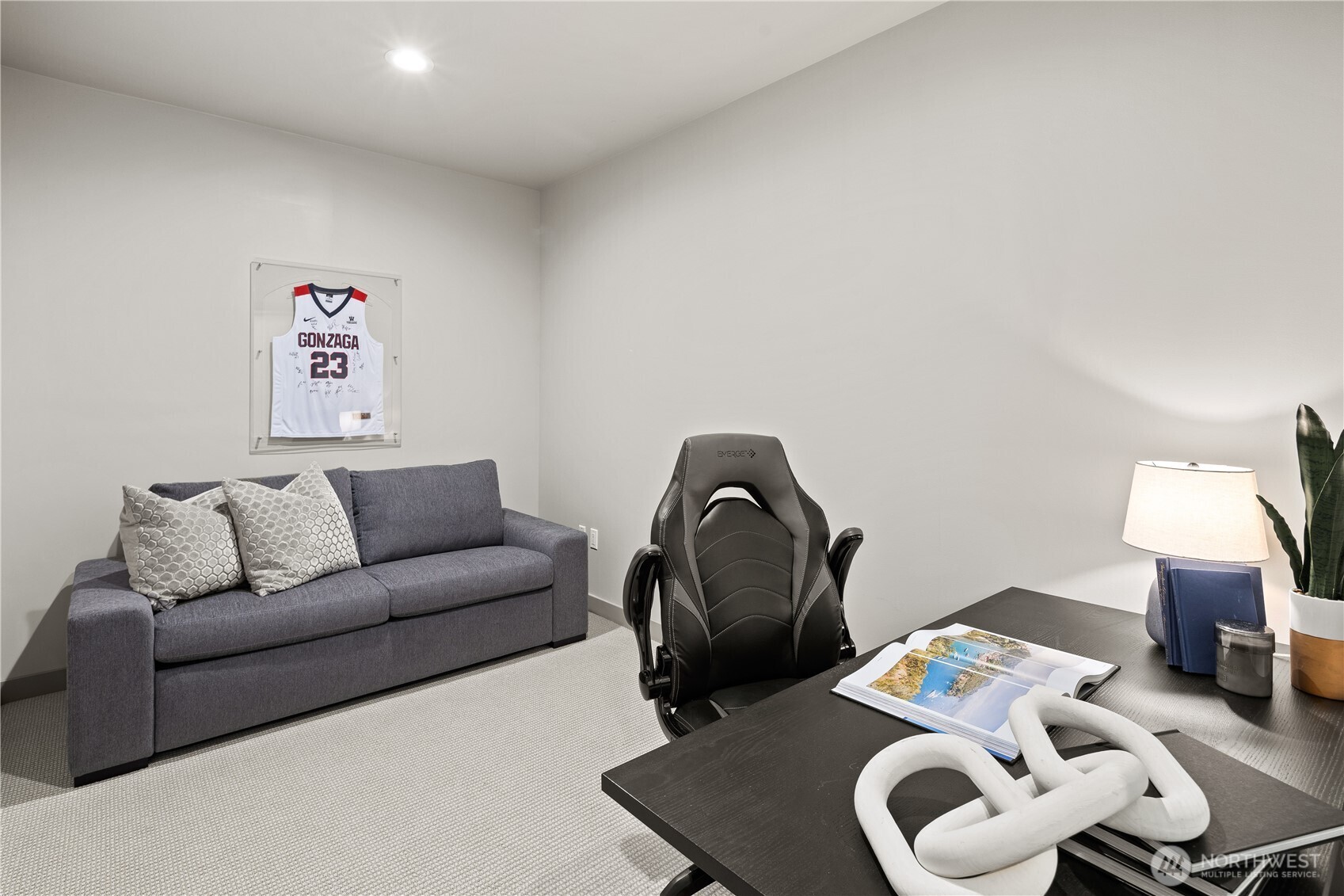 10650 NE 9th Place #2427, Bellevue, WA 98004