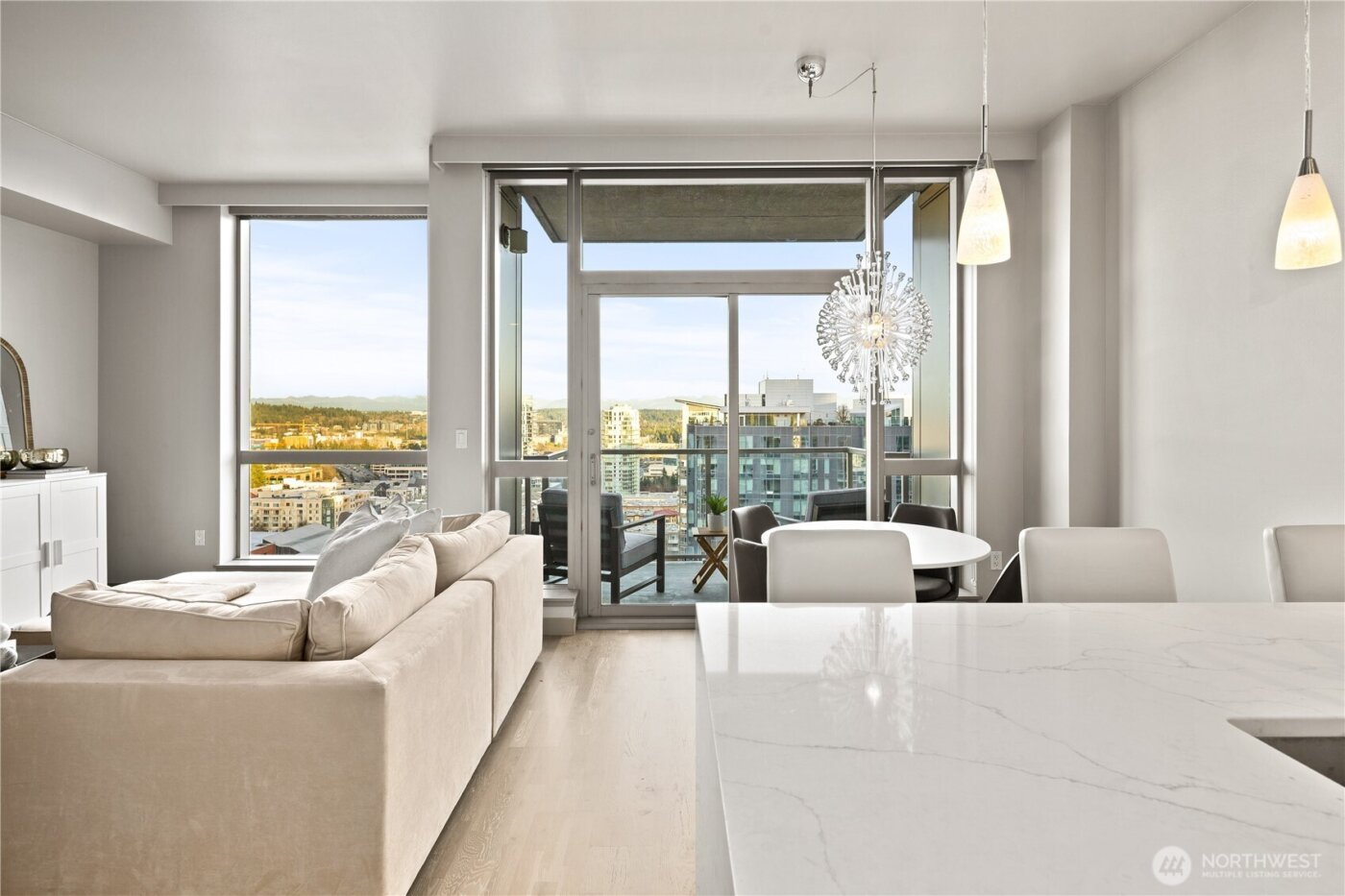 10650 NE 9th Place #2427, Bellevue, WA 98004