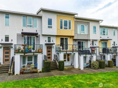 14606 35th Court NE, Lake Forest Park, WA 98155 - Photo 2