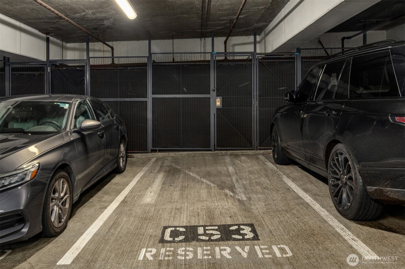 909 5th Avenue #204, Seattle, WA 98164