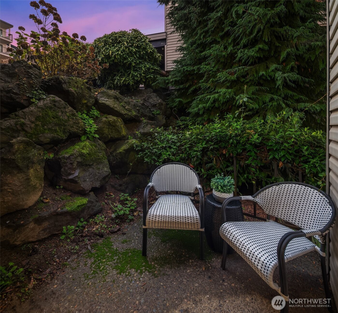 3608 26th Place W #201, Seattle, WA 98199