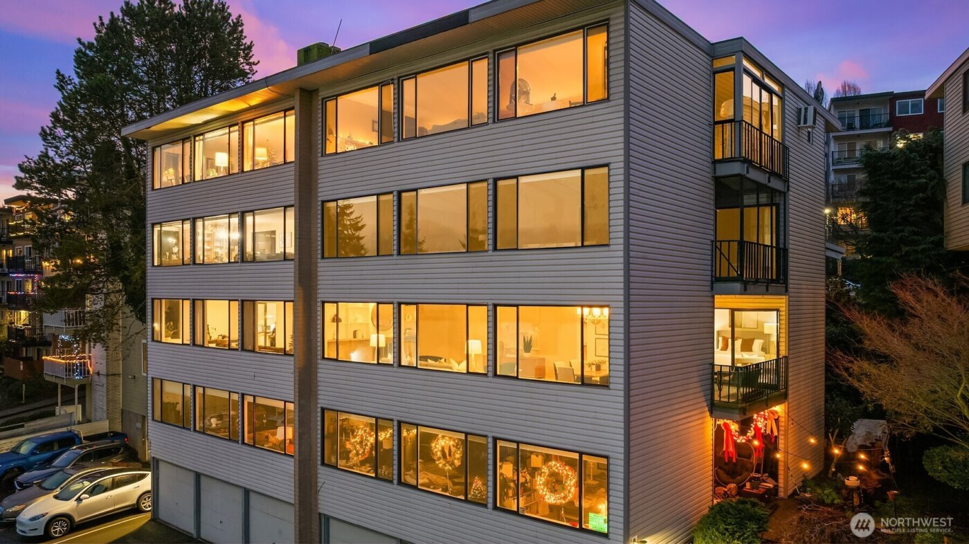 3608 26th Place W #201, Seattle, WA 98199