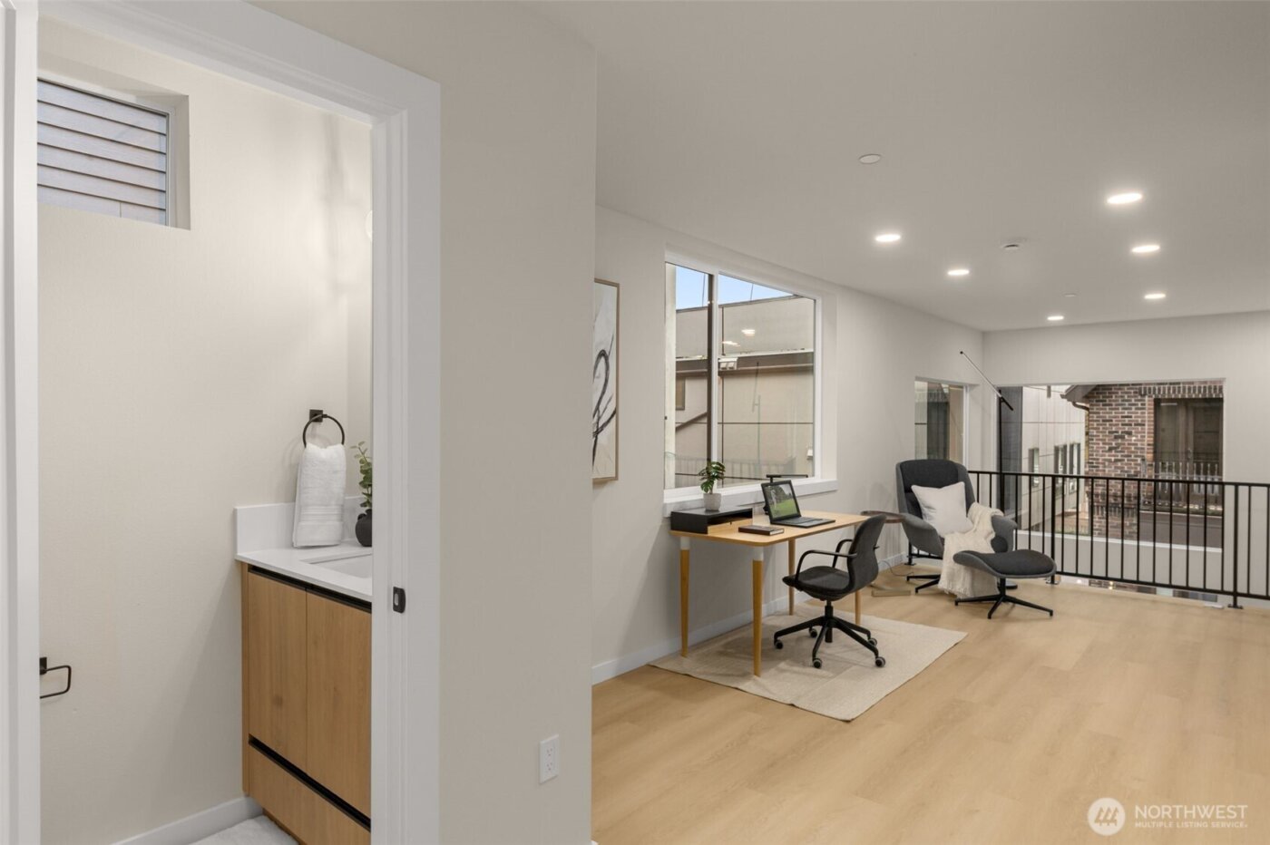 1123 C 10th Avenue E, Seattle, WA 98102